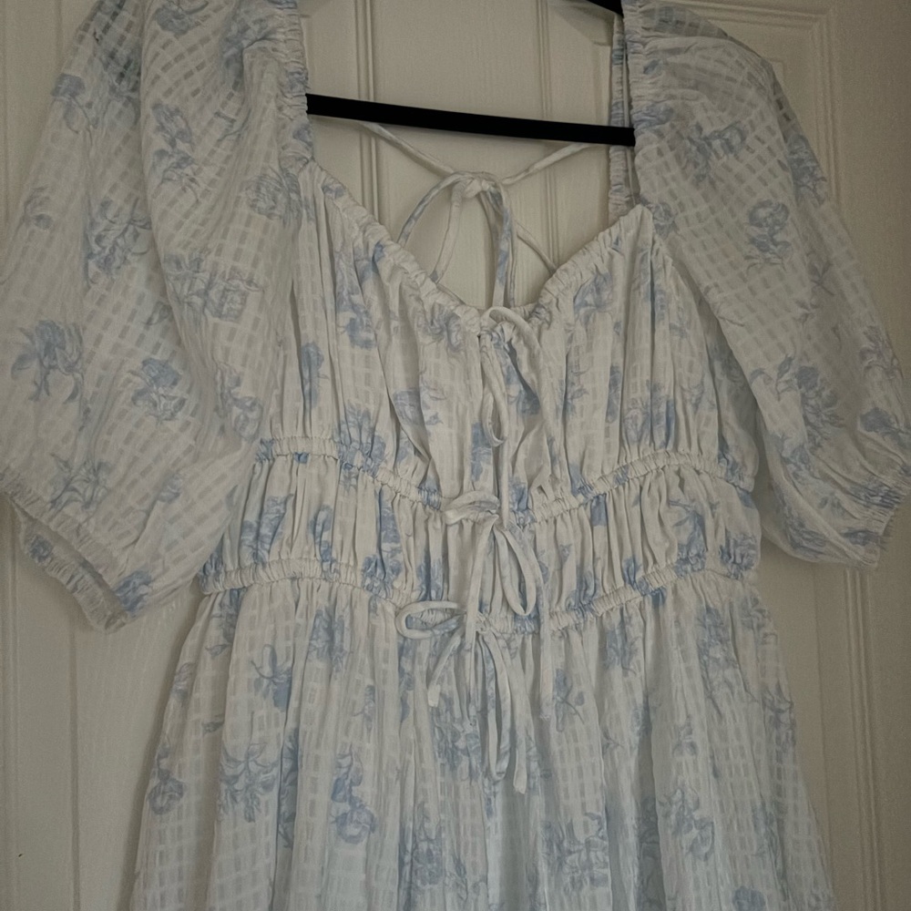 Floral Midi Floral Dress - Picture 2 of 5